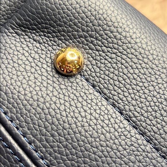 100% Authentic Navy Prada satchel/handbag - Picture 6 of 10